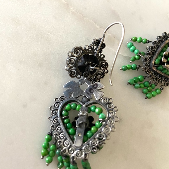 Silver and green heart earrings made by Oaxacan artisan Federico Jimenez - Picture 6 of 7